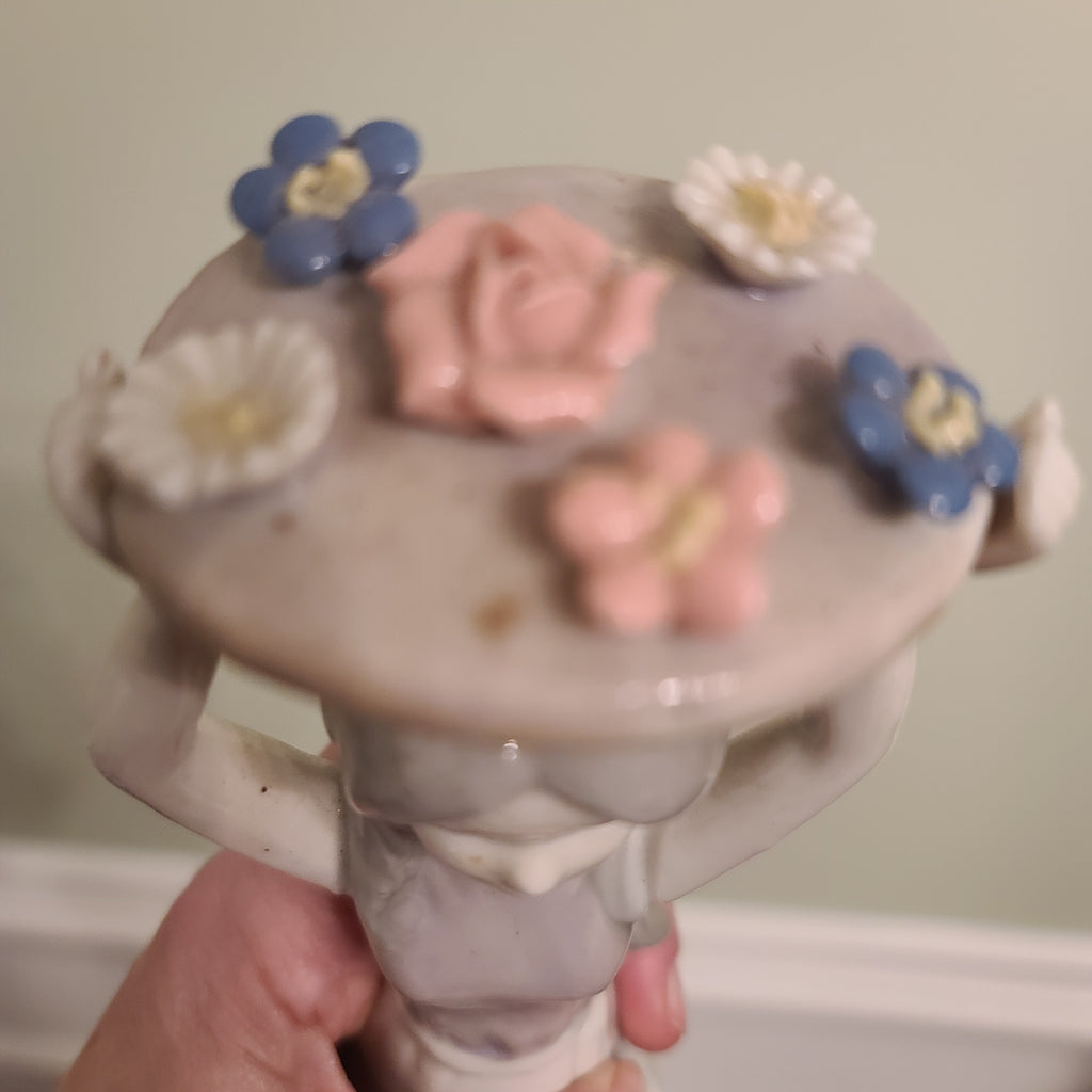 "Girl with a Basket of Flowers on Her Head", porcelain, painted, Europe, 2000-2015 (art. 34986)
