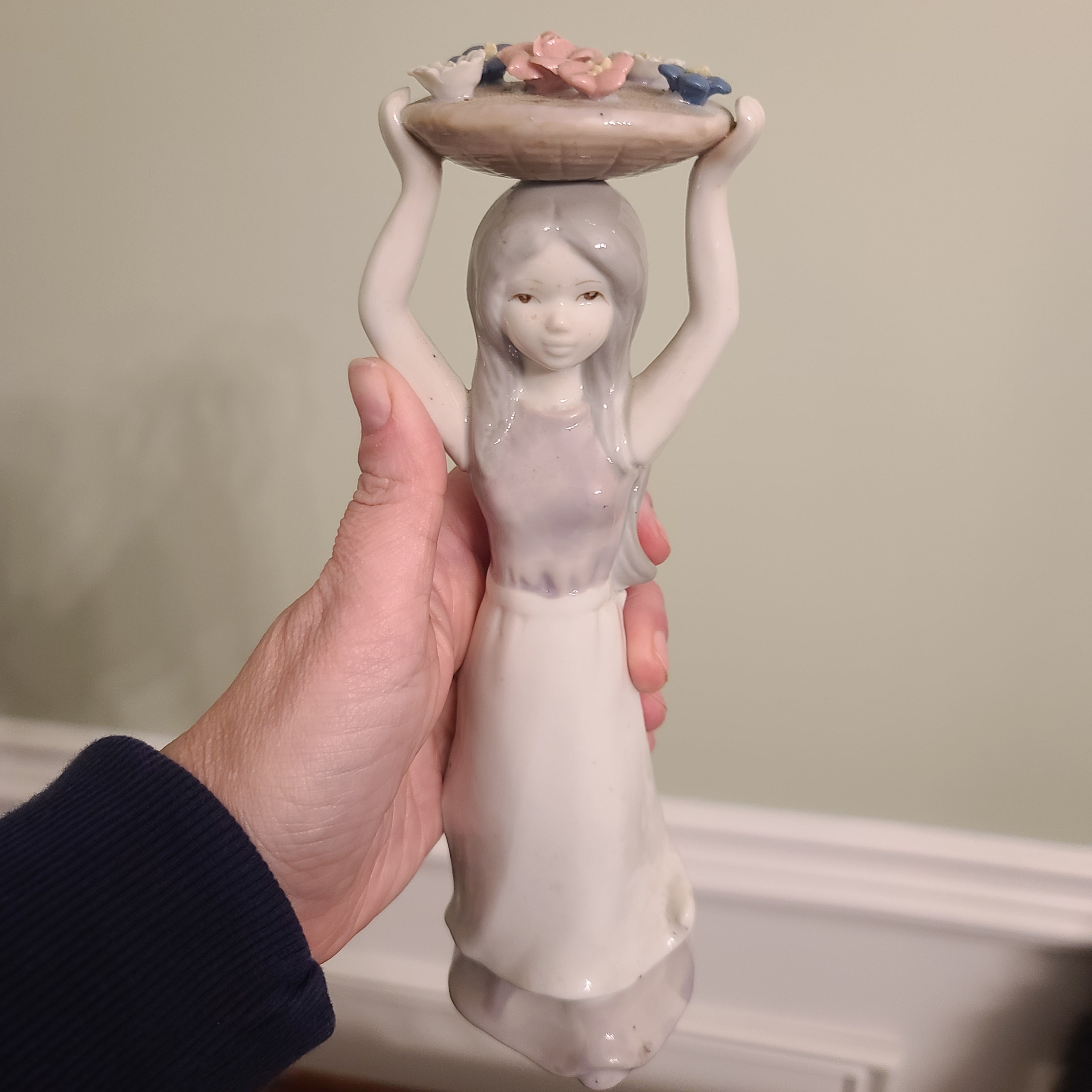 "Girl with a Basket of Flowers on Her Head", porcelain, painted, Europe, 2000-2015 (art. 34986)